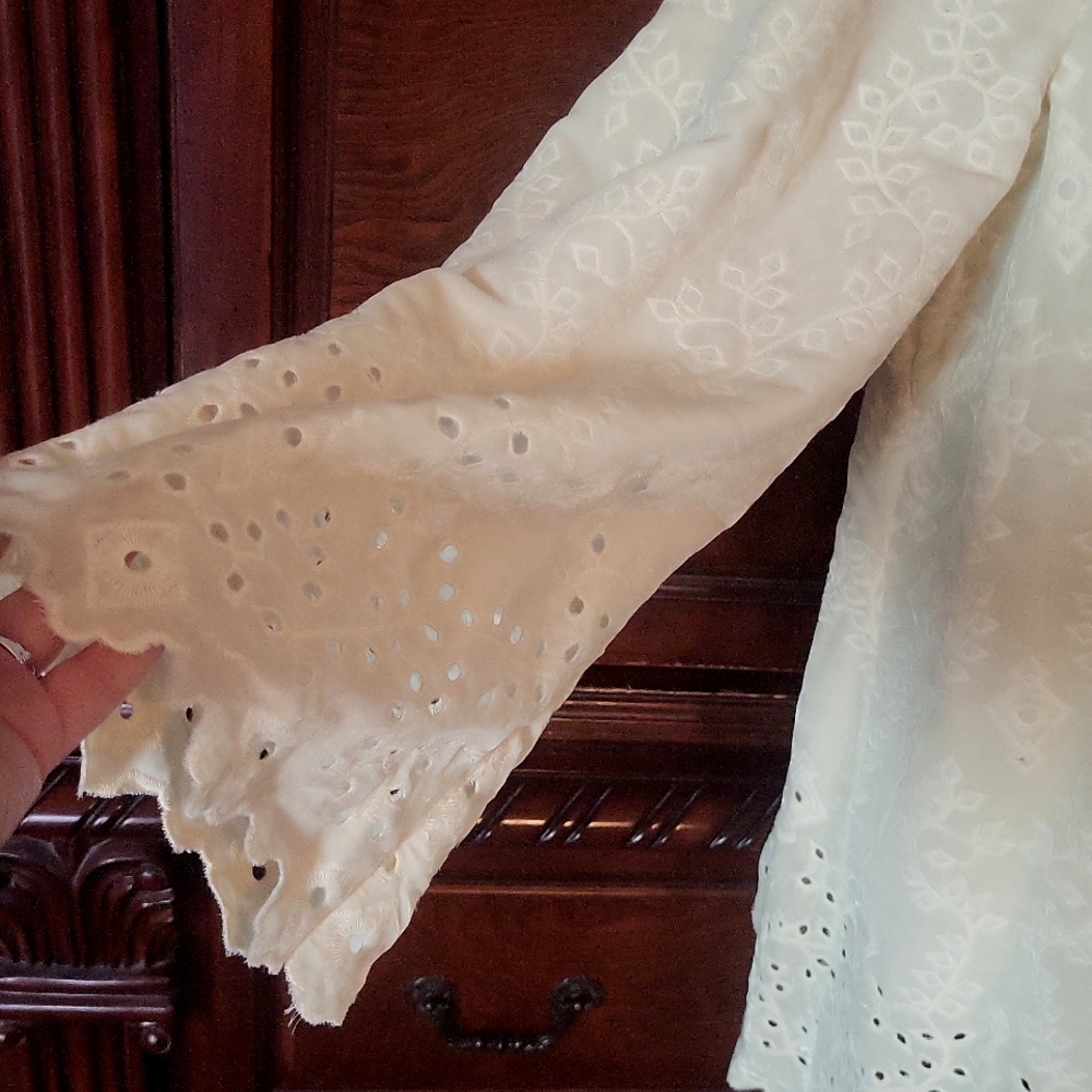 John Mark Creamy Velvet Embroidered Tunic - Picture 6 of 10
